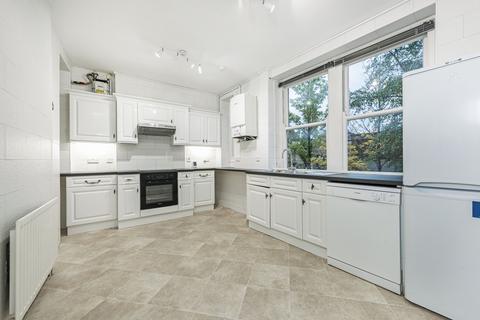 4 bedroom flat to rent, Moscow Road, London, W2