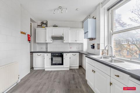 4 bedroom flat to rent, Moscow Road, London, W2