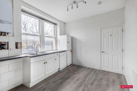 4 bedroom flat to rent, Moscow Road, Bayswater, London, W2