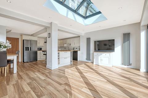 3 bedroom semi-detached house for sale, Randalls Drive, Brentwood