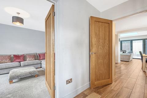 34 Randalls Drive, Hutton, Brentwood, CM13 1NW