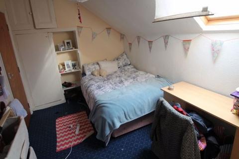 6 bedroom house to rent, Thornville Road, Leeds LS6