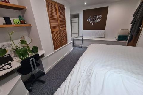 6 bedroom house to rent, Thornville Road, Leeds LS6