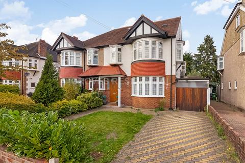 5 bedroom semi-detached house for sale, Buxton Drive, New Malden