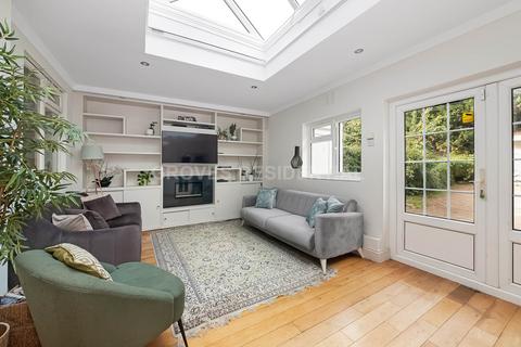 5 bedroom semi-detached house for sale, Buxton Drive, New Malden