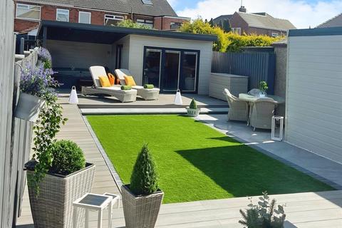 3 bedroom semi-detached house for sale, Ings Road, Hull