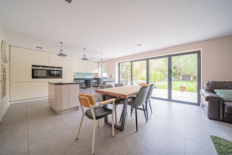 undefined, Fishers Drive, Dickens Heath, B90