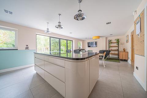 undefined, Fishers Drive, Dickens Heath, B90