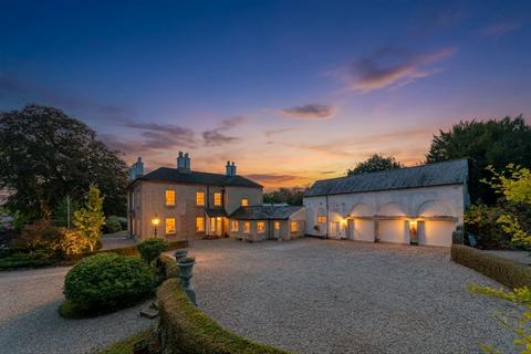 undefined, The Cedars,(House and Cottage) High Street, Castle Donington, Derby
