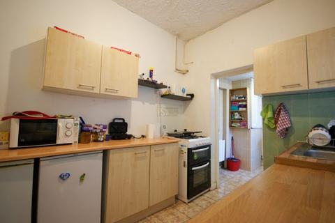 2 bedroom flat to rent, Pershore Road, Birmingham B29