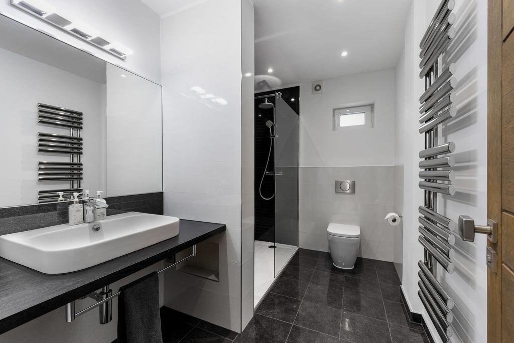 Downstairs shower