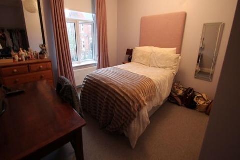 4 bedroom house to rent, 13A Regent Park Avenue, Leeds LS6