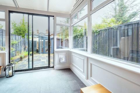 undefined, Victoria Road, Guildford, GU1