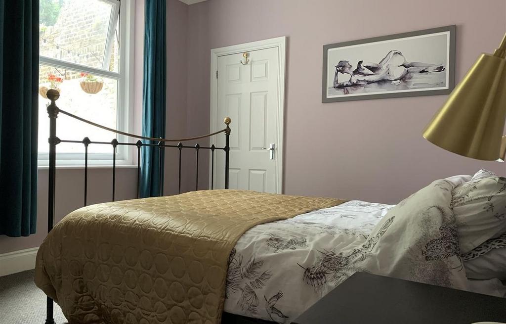 Picture 4