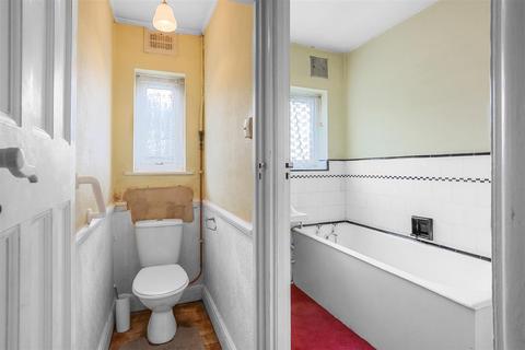 3 bedroom terraced house for sale, Vermont Road, Sutton