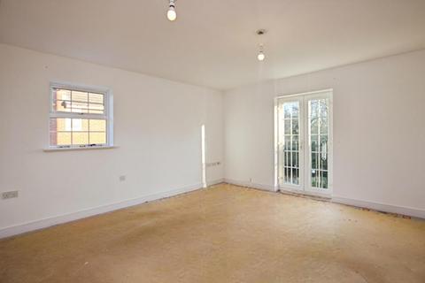 undefined, Champs Sur Marne, Bristol BS32