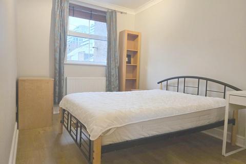 2 bedroom flat to rent, Florin Court, E1 8JR