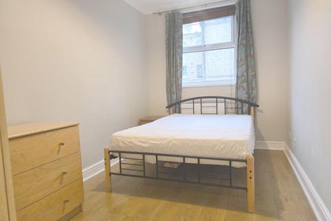 2 bedroom flat to rent, Florin Court, E1 8JR