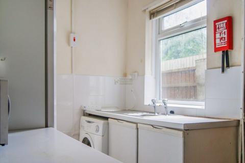 3 bedroom terraced house to rent, Tiverton Road, Birmingham B29