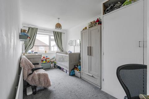 12 Pear Tree Road, Ashford, TW15 1PW