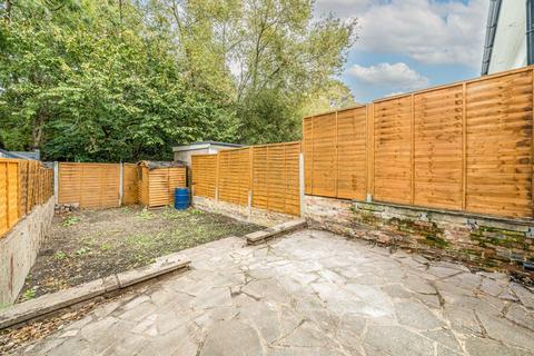 undefined, Saxon Avenue, Feltham TW13