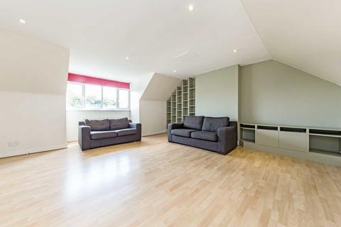 undefined, Park Road, Hampton TW12
