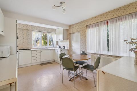 4 bedroom detached house for sale, Pinner Hill, Pinner HA5
