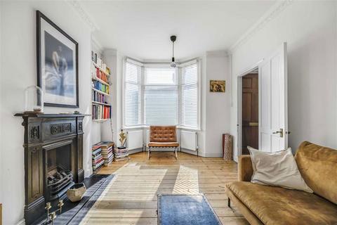 3 bedroom house to rent, Victoria Way, London SE7