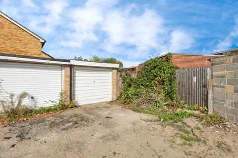 58 Guernsey Close, Hounslow, TW5 0PH