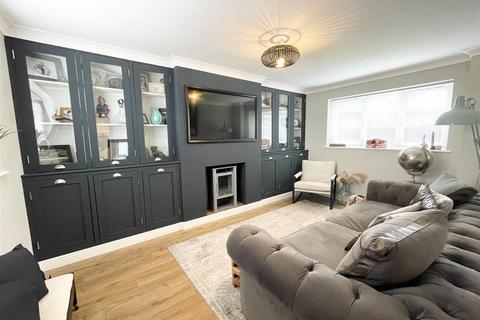 3 bedroom detached house for sale, Featherbed Lane, Sundorne, Shrewsbury