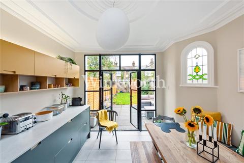 14 Radley Road, London, N17 6RL