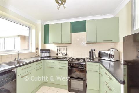 Eastergate Green, Rustington, West Sussex