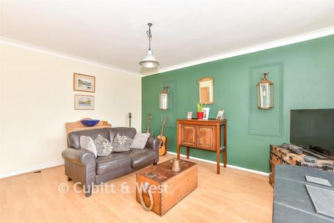 1 bedroom flat for sale, Eastergate Green, Rustington, West Sussex