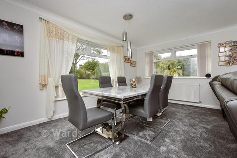 4 bedroom chalet for sale, David Avenue, Cliftonville, Margate, Kent