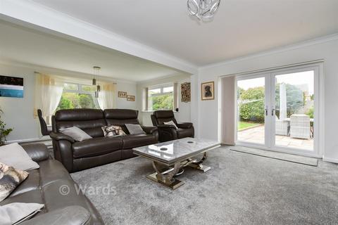 4 bedroom chalet for sale, David Avenue, Cliftonville, Margate, Kent