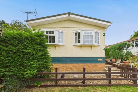 2 bedroom bungalow for sale, Old Sax Lane, Chartridge, Chesham, Buckinghamshire, HP5