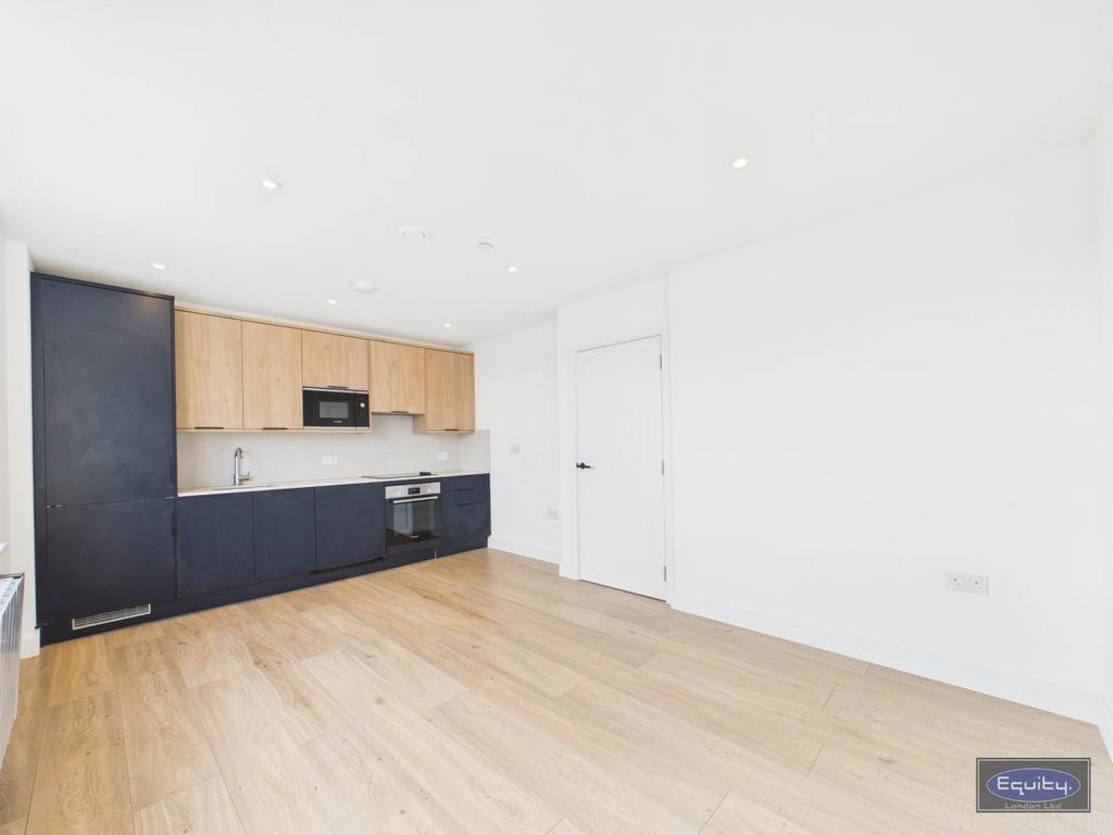 Kitchen &amp; Living roo