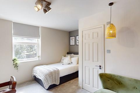 10 bedroom house share to rent, London Road, Strood, Kent, ME2