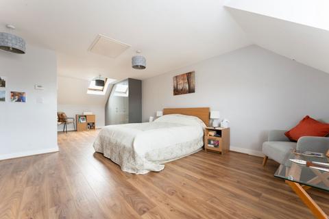 22 Gray Street, Longhedge, Salisbury, SP4 6SX