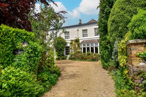 4 bedroom semi-detached house for sale, Langley Hill, Kings Langley, WD4