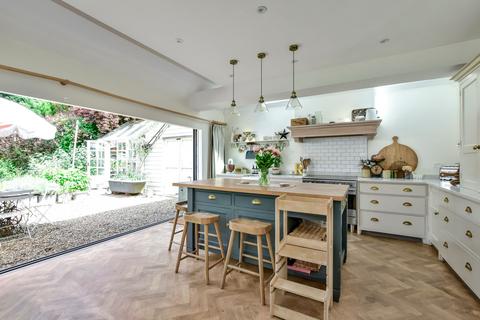 4 bedroom semi-detached house for sale, Langley Hill, Kings Langley, WD4
