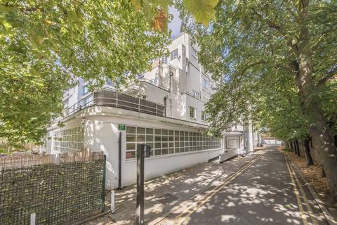 2 bedroom flat for sale, Uxbridge Road, London W5