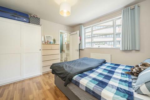 2 bedroom flat for sale, Uxbridge Road, London W5