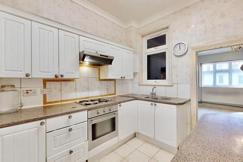 3 bedroom terraced house for sale, St. Albans Road, Ilford, IG3