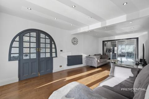 undefined, Clayhall IG5