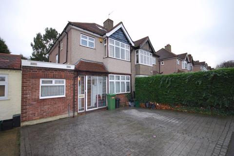 4 bedroom semi-detached house to rent, Court Farm Road, LONDON, SE9