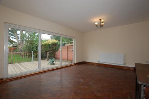 4 bedroom semi-detached house to rent, Court Farm Road, LONDON, SE9