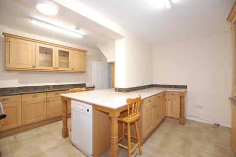 4 bedroom semi-detached house to rent, Court Farm Road, LONDON, SE9