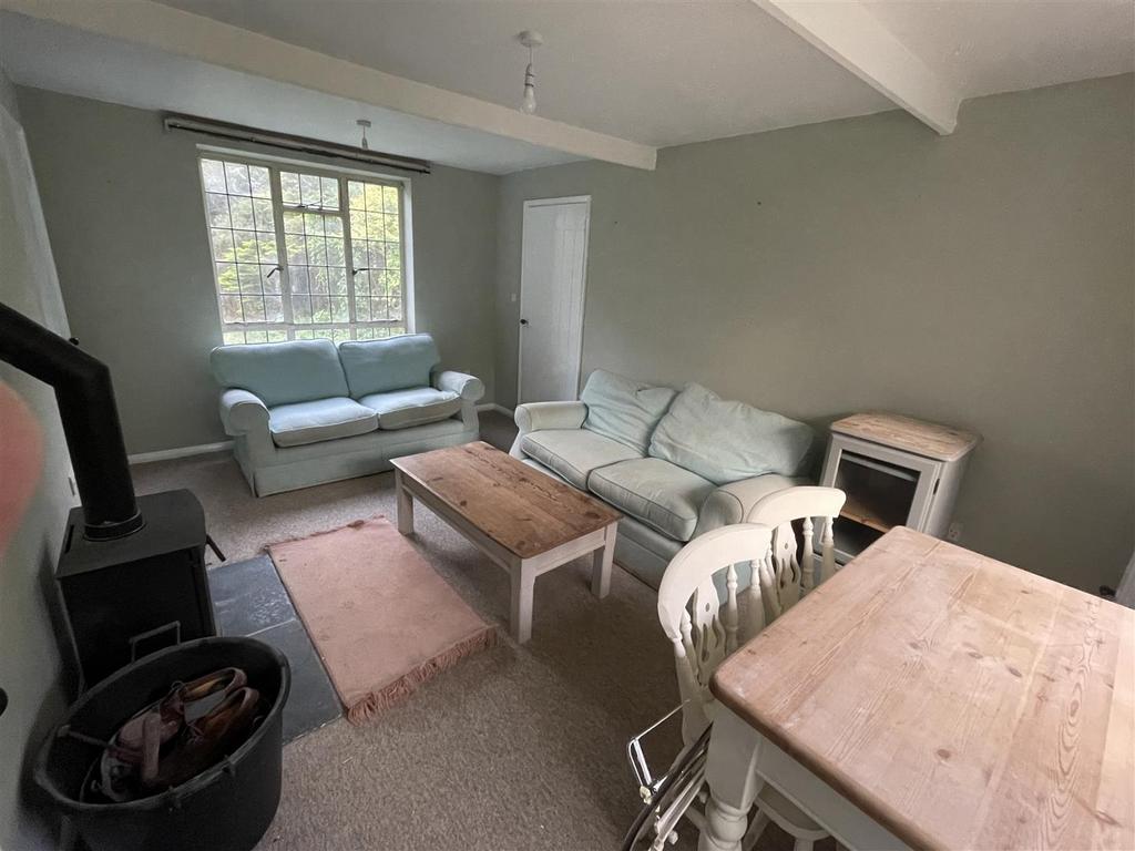 Sitting Room 1.JPG