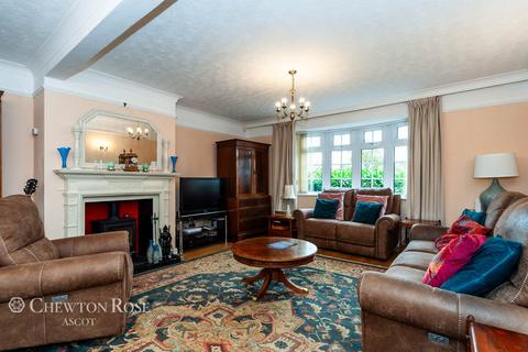 undefined, Bracknell Road, BRACKNELL